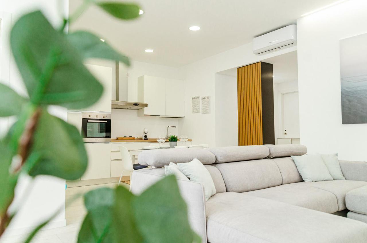 Spa & Relax Aesthetic Apartment 50M Dal Mare Monopoli Exterior foto
