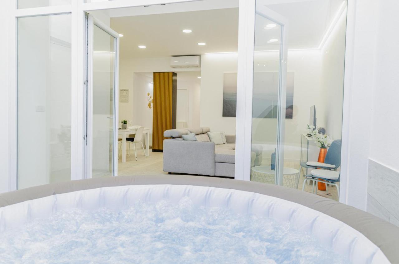 Spa & Relax Aesthetic Apartment 50M Dal Mare Monopoli Exterior foto